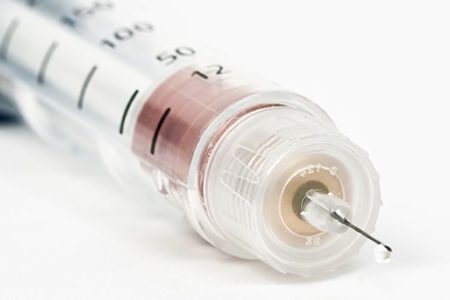 هایپرگلایسمی و درمان با انسولین به عنوان شاخص‌های پیامد ضعیف برای COVID-۱۹ مشخص شدند.