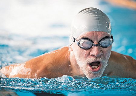 شنا و ایروبیک در آب: راه های سرگرم کننده برای مدیریت سطح گلوکز خون