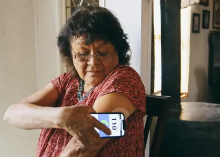 دستگاه‌های پایش قند خون برای سالمندان مبتلا به دیابت و مراقبین آن‌ها با مشکلات مربوط به توانایی نصب و استفاده، همراه است. ​