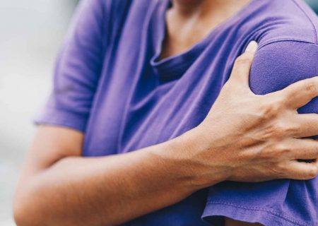 دیابت خطر شانه منجمد را افزایش می دهد. ​