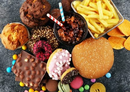 بررسی ها نشان می دهد اعتیاد به مواد غذایی ناسالم در سالمندان شایع است