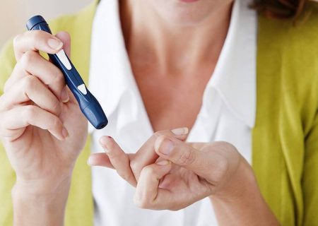 سنسور یکبار مصرف خودکار برای اندازه‌گیری آسان سطح گلوکز خون در خانه